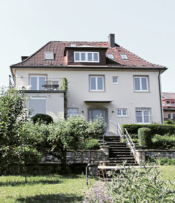 01_Villa H_Seite1-S
